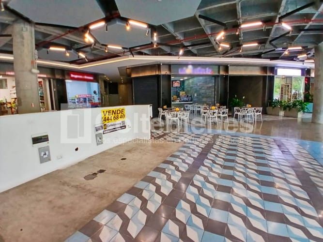 Local en venta en El Poblado, Envigado, 13 m² · foto 2 de 6