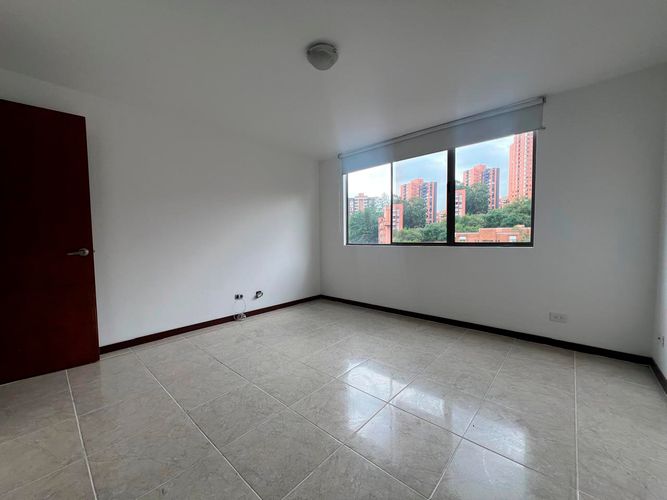 Apartamento de 3 alcobas en arriendo en Santa María De Los Ángeles, Medellín, 130 m² · foto 12 de 18
