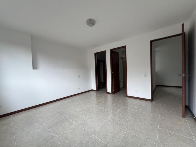 Apartamento de 3 alcobas en arriendo en Santa María De Los Ángeles, Medellín, 130 m² · foto 16 de 18