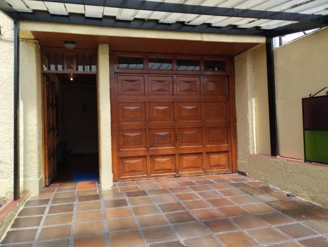 Casa de 5 alcobas en venta en Las Villas, Bogotá, 239 m² · foto 3 de 22