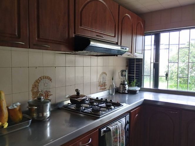 Casa de 5 alcobas en venta en Las Villas, Bogotá, 239 m² · foto 5 de 22