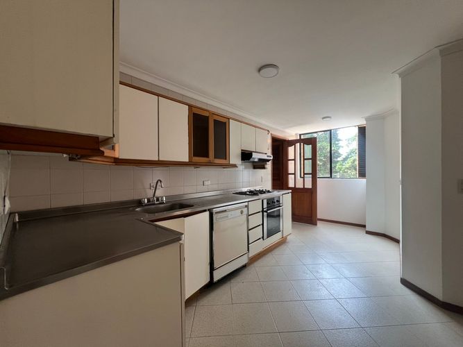 Apartamento de 4 alcobas en arriendo en El Poblado, Medellín, 170 m² · foto 5 de 20