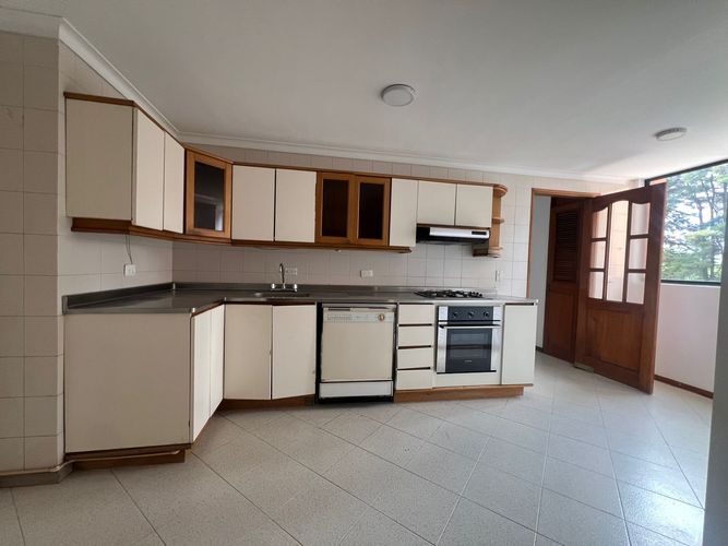 Apartamento de 4 alcobas en arriendo en El Poblado, Medellín, 170 m² · foto 6 de 20