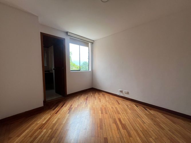 Apartamento de 4 alcobas en arriendo en El Poblado, Medellín, 170 m² · foto 9 de 20