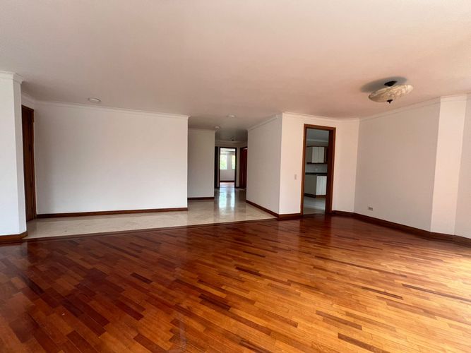 Apartamento de 4 alcobas en arriendo en El Poblado, Medellín, 170 m² · foto 10 de 20