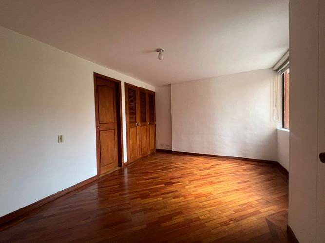 Apartamento de 4 alcobas en arriendo en El Poblado, Medellín, 170 m² · foto 13 de 20