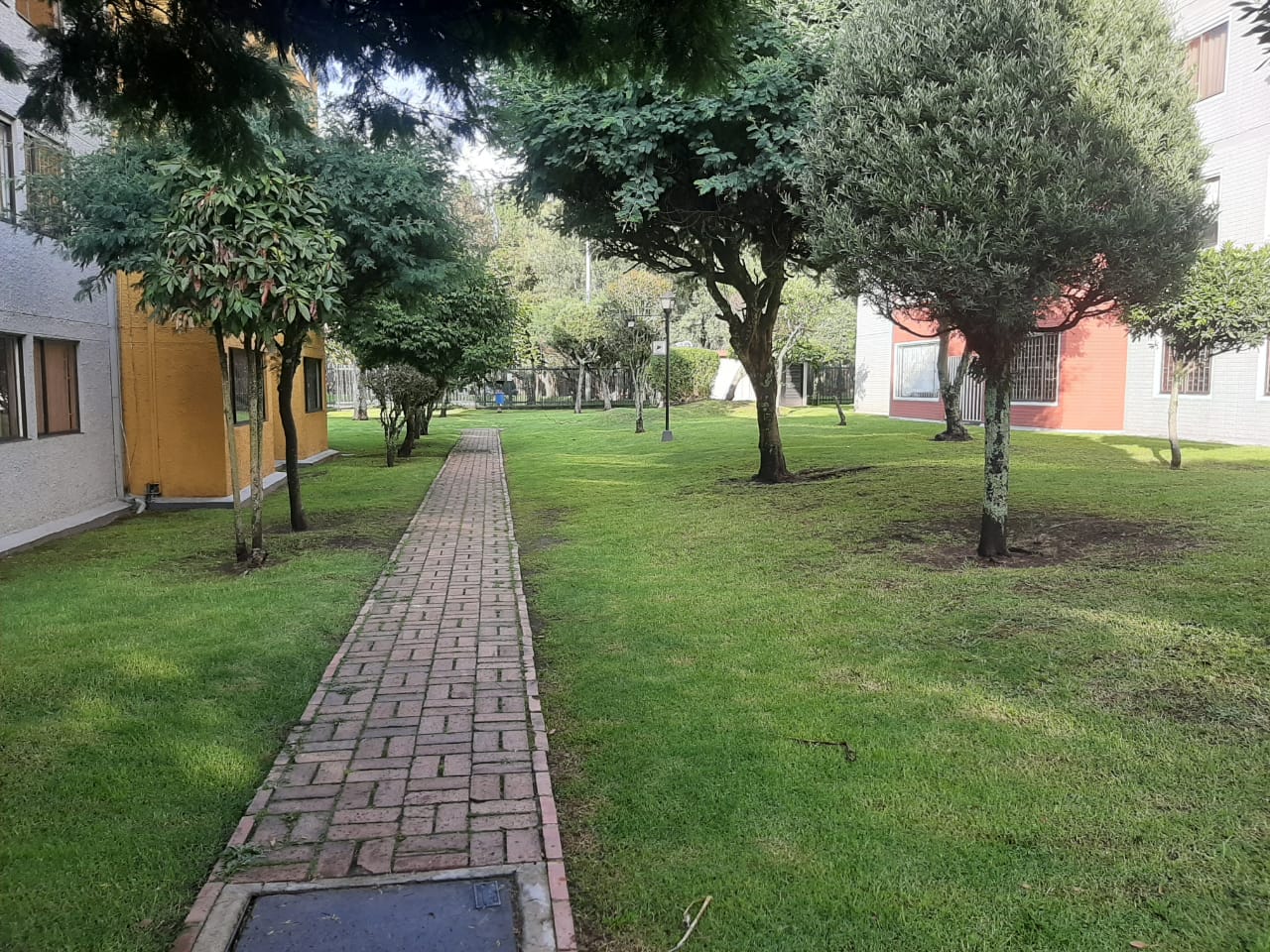 Apartamento en venta en Engativá, Bogotá · foto 2 de 14