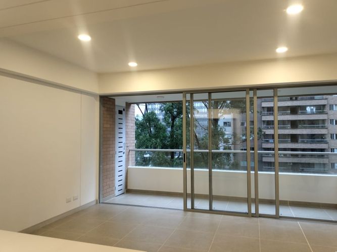 Apartamento de 3 alcobas en arriendo en El Poblado, Medellín, 93 m² · foto 2 de 20