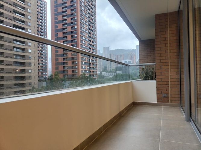 Apartamento de 3 alcobas en arriendo en El Poblado, Medellín, 93 m² · foto 20 de 20
