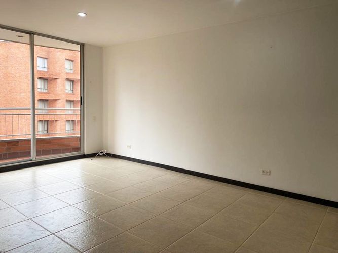 Apartamento de 2 alcobas en arriendo en El Poblado, Medellín, 72 m² · foto 2 de 14