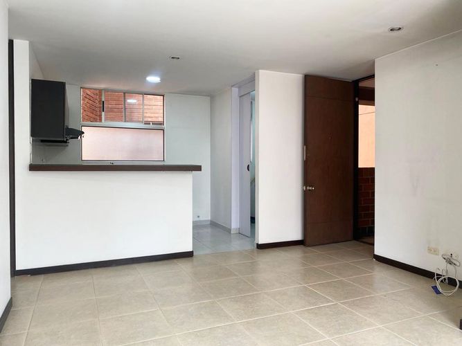 Apartamento de 2 alcobas en arriendo en El Poblado, Medellín, 72 m² · foto 4 de 14