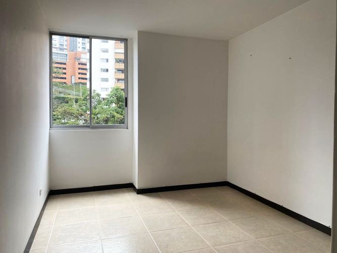 Apartamento de 2 alcobas en arriendo en El Poblado, Medellín, 72 m² · foto 11 de 14