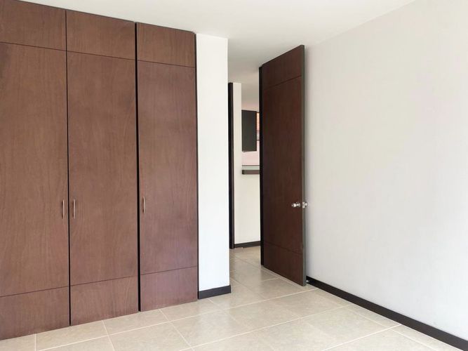 Apartamento de 2 alcobas en arriendo en El Poblado, Medellín, 72 m² · foto 12 de 14