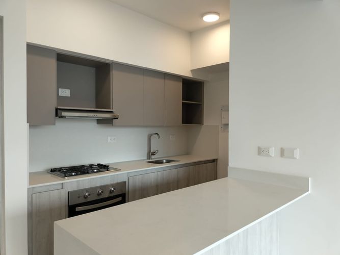 Apartamento de 3 alcobas en arriendo en El Poblado, Medellín, 86 m² · foto 7 de 19
