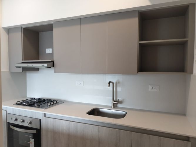 Apartamento de 3 alcobas en arriendo en El Poblado, Medellín, 86 m² · foto 8 de 19