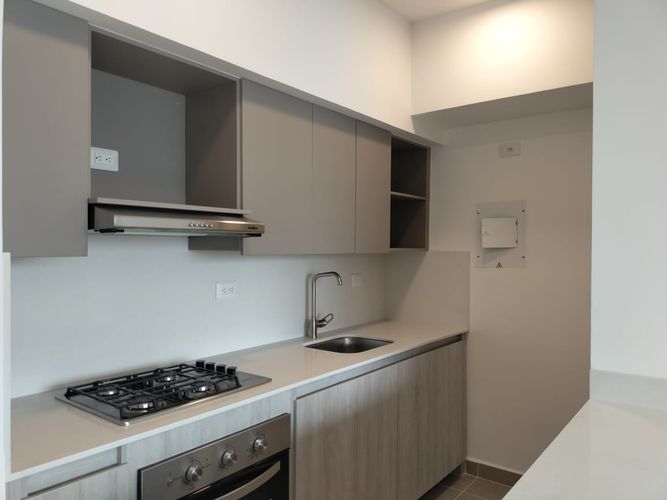 Apartamento de 3 alcobas en arriendo en El Poblado, Medellín, 86 m² · foto 9 de 19