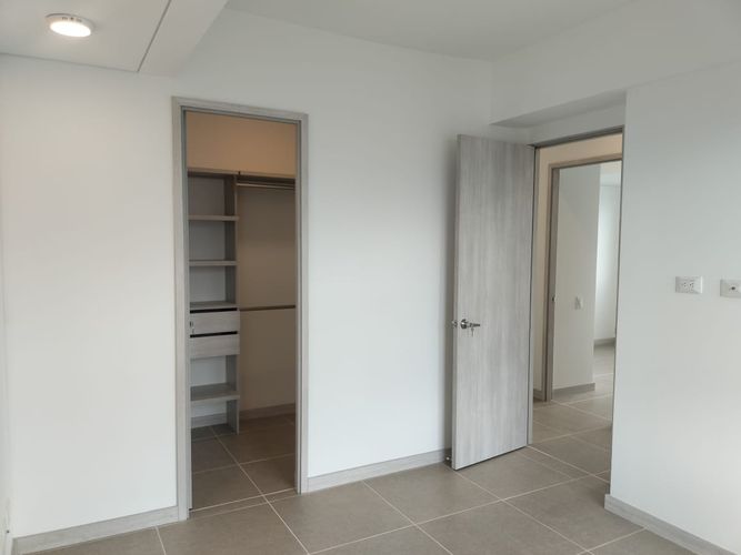 Apartamento de 3 alcobas en arriendo en El Poblado, Medellín, 86 m² · foto 10 de 19