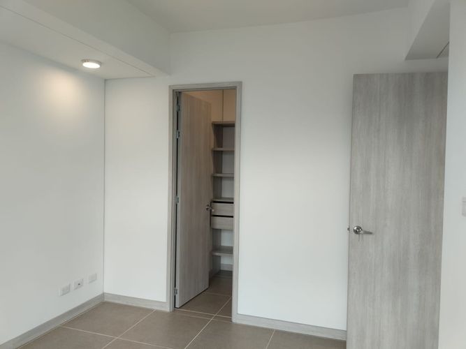 Apartamento de 3 alcobas en arriendo en El Poblado, Medellín, 86 m² · foto 11 de 19