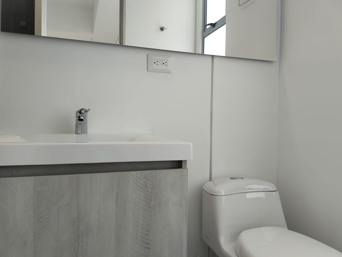 Apartamento de 3 alcobas en arriendo en El Poblado, Medellín, 86 m² · foto 18 de 19