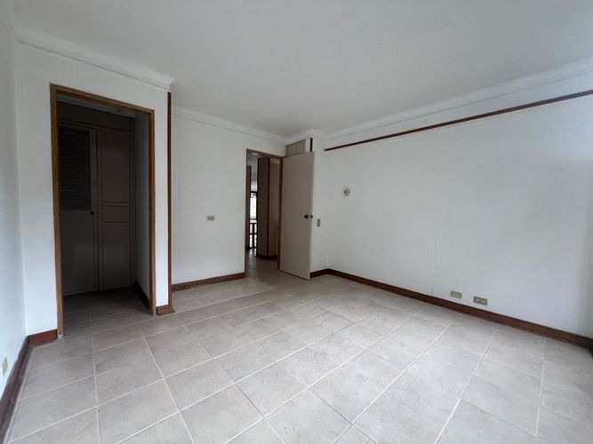 Apartamento de 2 alcobas en arriendo en El Poblado, Medellín, 100 m² · foto 6 de 15