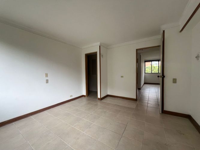 Apartamento de 2 alcobas en arriendo en El Poblado, Medellín, 100 m² · foto 9 de 15