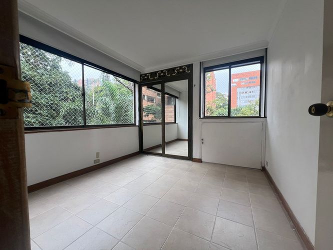 Apartamento de 2 alcobas en arriendo en El Poblado, Medellín, 100 m² · foto 12 de 15