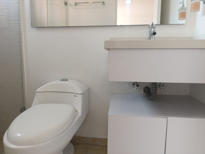 Apartamento de 2 alcobas en arriendo en El Poblado, Medellín, 117 m² · foto 16 de 19