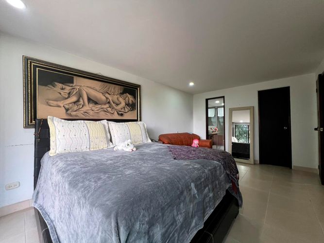Apartamento de 3 alcobas en venta en El Poblado, Medellín, 215 m² · foto 10 de 20