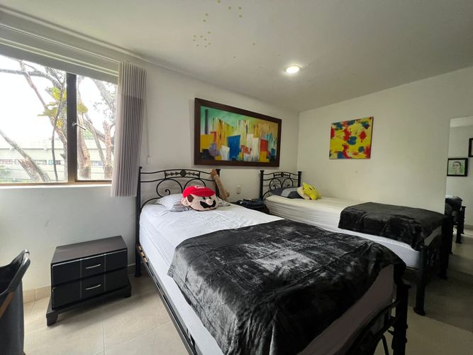 Apartamento de 3 alcobas en venta en El Poblado, Medellín, 215 m² · foto 18 de 20