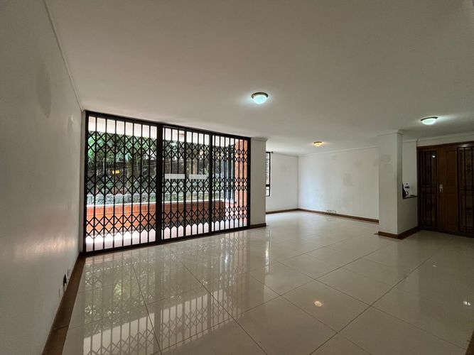 Apartamento de 3 alcobas en venta en El Poblado, Medellín, 170 m² · foto 2 de 18