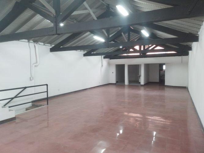 Local en arriendo en Perpetuo Socorro, Medellín, 145 m² · foto 3 de 11