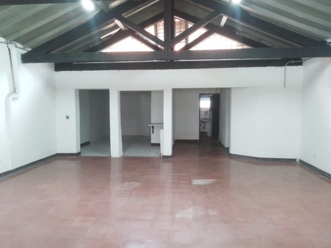 Local en arriendo en Perpetuo Socorro, Medellín, 145 m² · foto 4 de 11