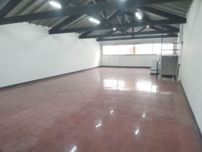 Local en arriendo en Perpetuo Socorro, Medellín, 145 m² · foto 9 de 11