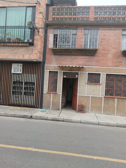 Casa de 3 alcobas en venta en Santa Helenita, Bogotá, 192 m² · foto 5 de 24