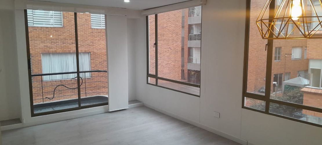Apartamento de 2 alcobas en venta en La Calleja, Bogotá, 95 m² · foto 4 de 12