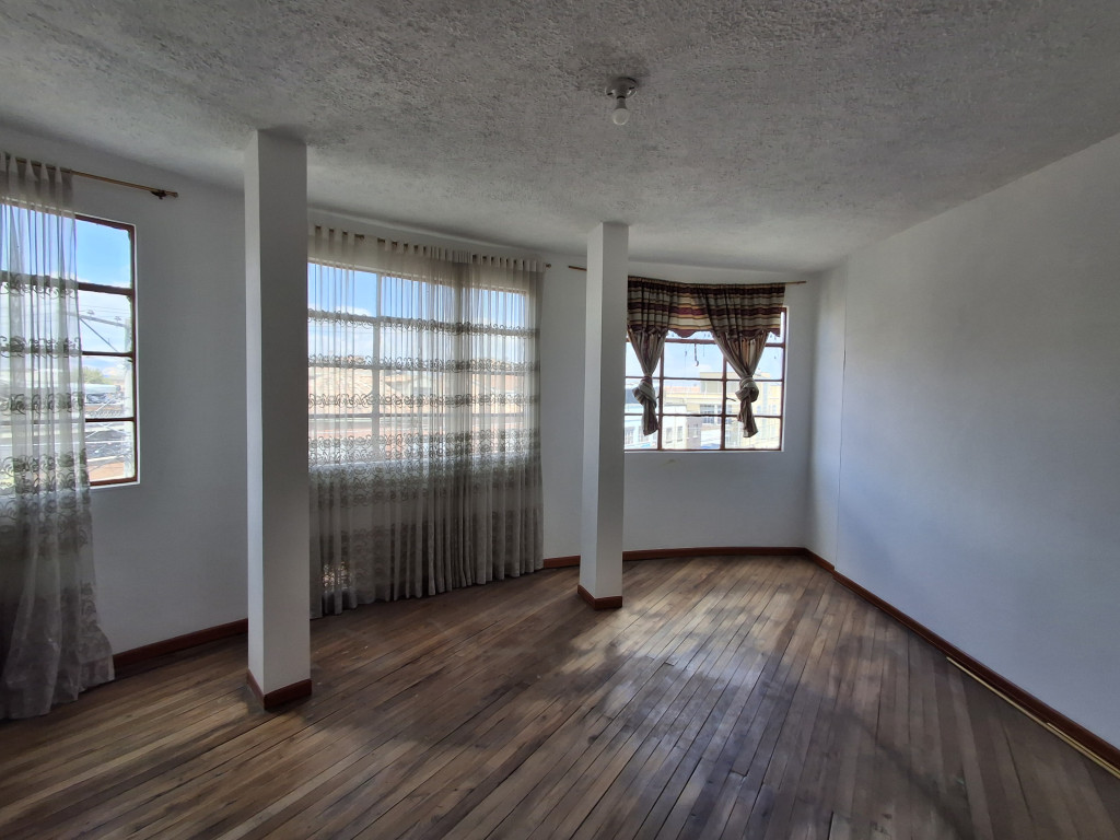 Casa en venta en Eduardo Santos, Bogotá · foto 7 de 13