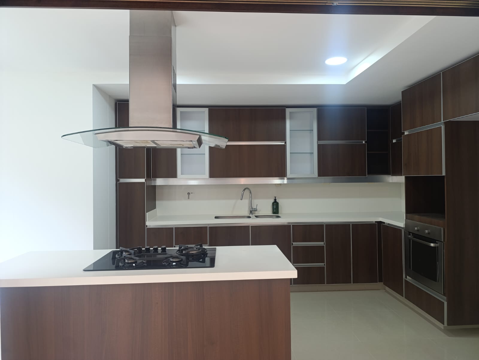 Apartamento en arriendo en El Poblado, Medellín · foto 4 de 20