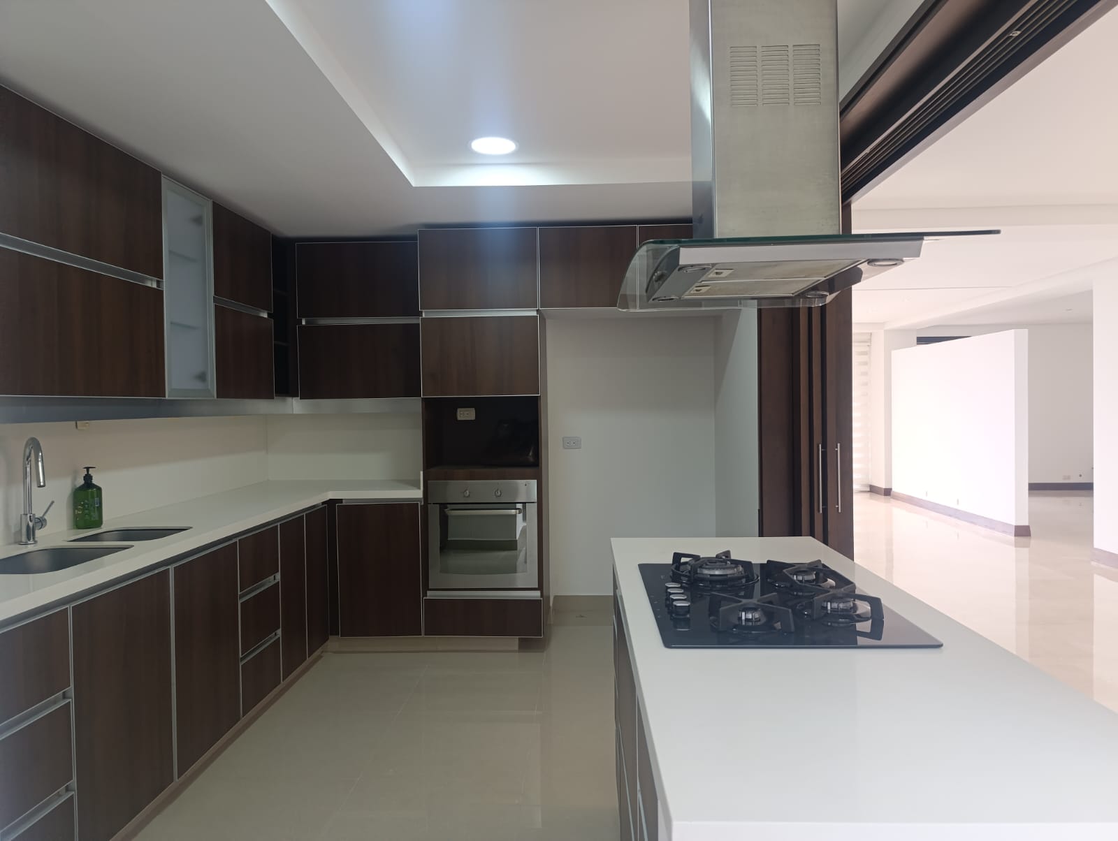 Apartamento en arriendo en El Poblado, Medellín · foto 5 de 20