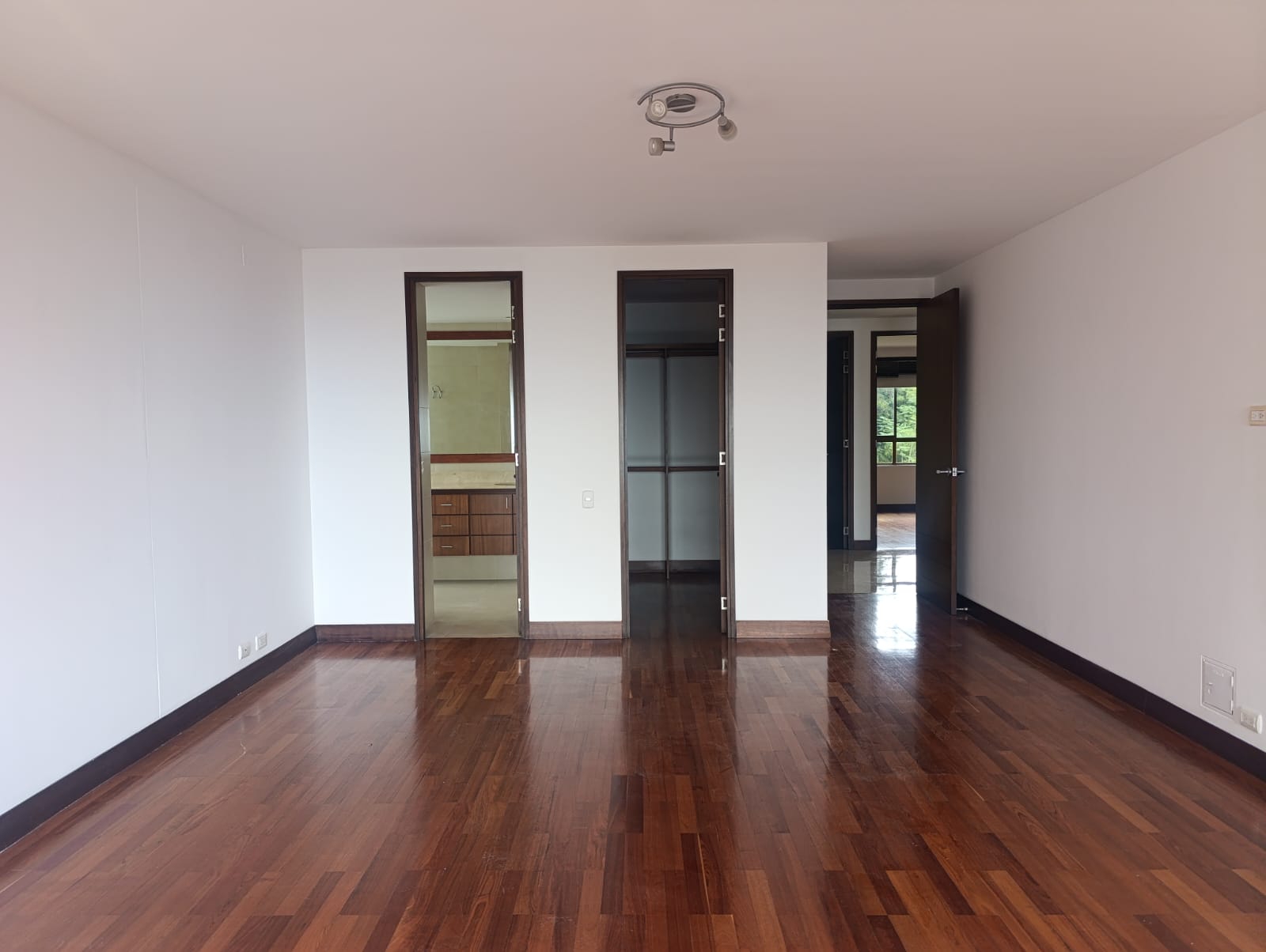 Apartamento en arriendo en El Poblado, Medellín · foto 9 de 20