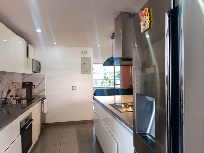 Apartamento de 3 alcobas en arriendo en El Tesoro, Medellín, 170 m² · foto 5 de 18