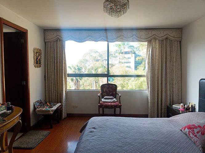 Apartamento de 3 alcobas en arriendo en El Tesoro, Medellín, 170 m² · foto 12 de 18