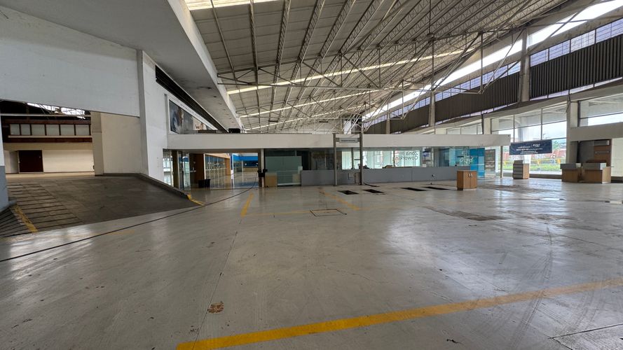 Local en arriendo en San Nicolas, Cali · foto 13 de 24
