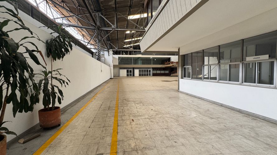Local en arriendo en San Nicolas, Cali · foto 14 de 24