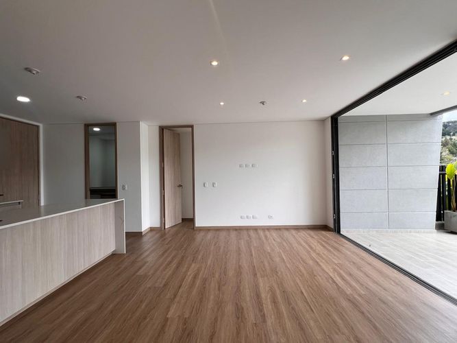Apartamento de 2 alcobas en arriendo en La Convencion, Rionegro, 90 m² · foto 3 de 15
