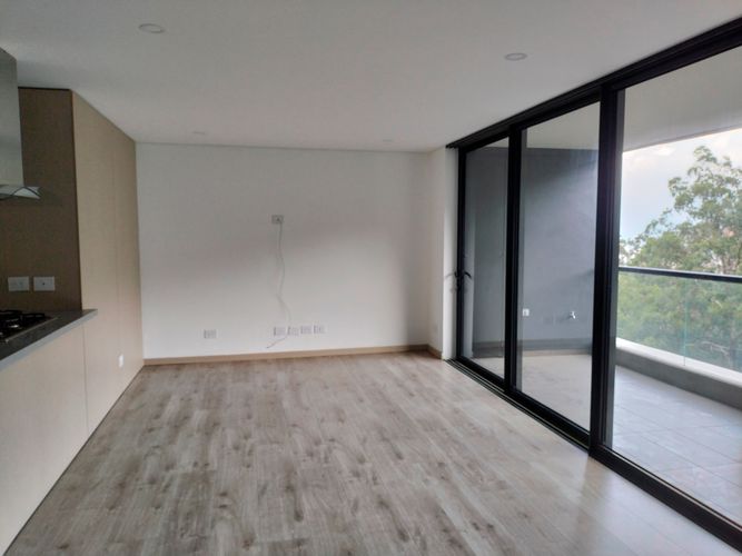 Apartamento de 2 alcobas en arriendo en El Poblado, Medellín, 107 m² · foto 3 de 16