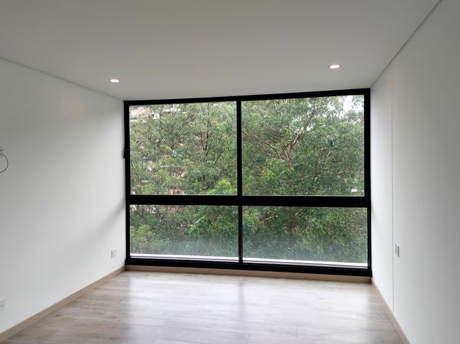 Apartamento de 2 alcobas en arriendo en El Poblado, Medellín, 107 m² · foto 10 de 16