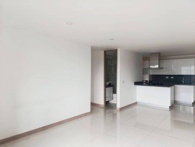 Apartamento de 1 alcoba en arriendo en El Poblado, Medellín, 79 m² · foto 6 de 18