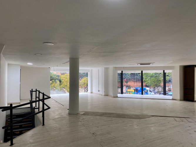 Oficina en arriendo en El Poblado, Medellín, 270 m² · foto 5 de 12