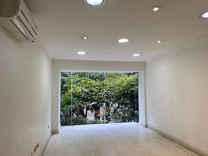 Oficina en arriendo en El Poblado, Medellín, 270 m² · foto 10 de 12