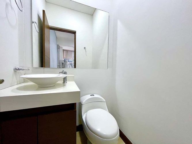 Oficina en arriendo en El Poblado, Medellín, 50 m² · foto 3 de 8